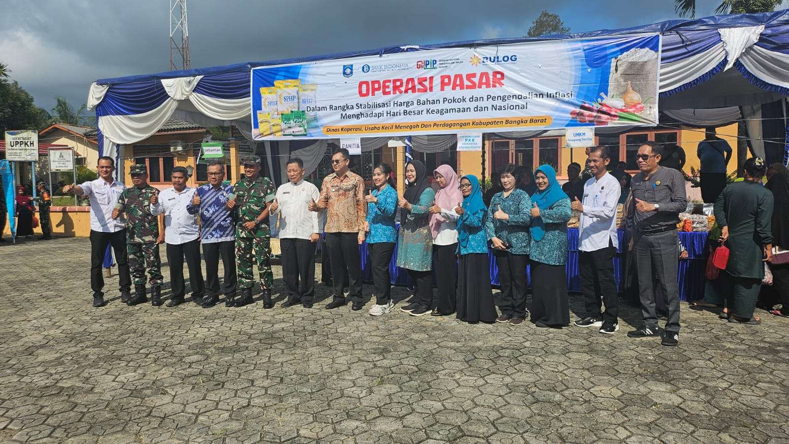 Operasi Pasar murah di Kecamatan Simpang Teritip