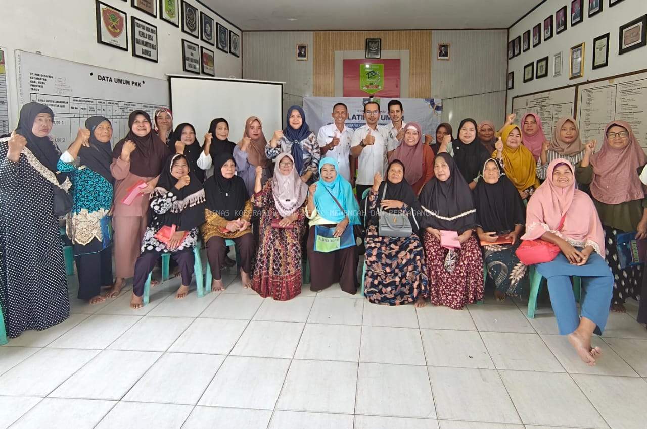 PEMBERDAYAAN UMKM DESA JEBUS, DINAS KOPERASI UKM DAN PERDAGANGAN KABUPATEN BANGKA BARAT FASILITASI SEBAGAI NARASUMBER