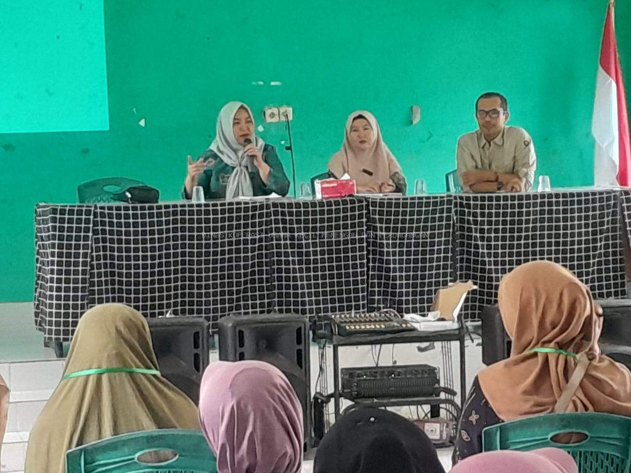 DINAS KOPERASI, UKM DAN PERDAGANGAN KABUPATEN BANGKA BARAT DALAM RANGKA PEMBERDAYAAN UMKM DESA SIMPANG TIGA TAHUN 2025