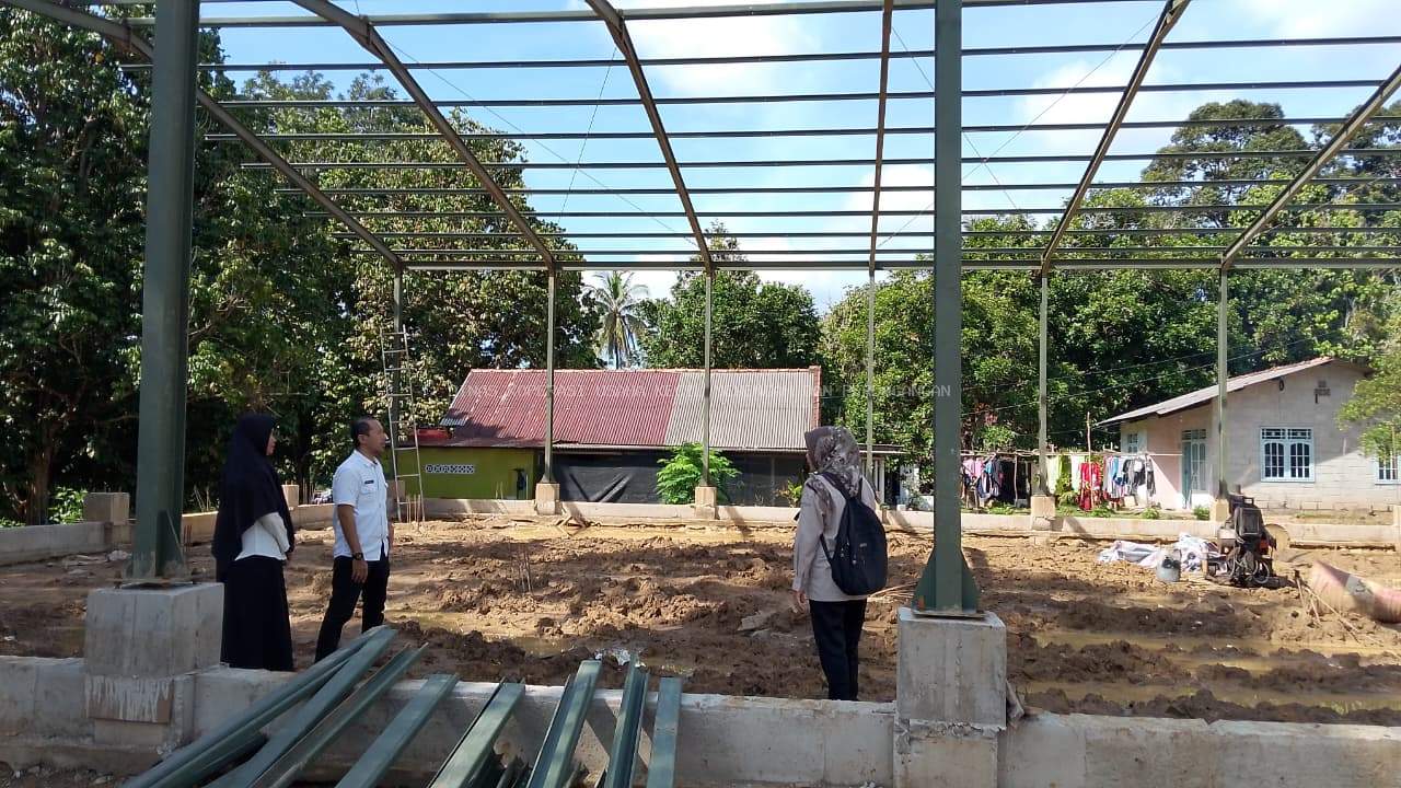 Dinas Koperasi UKM dan Perdagangan Lakukan Monitoring Progres Pembangunan Gerai Koperasi di Desa Jebus