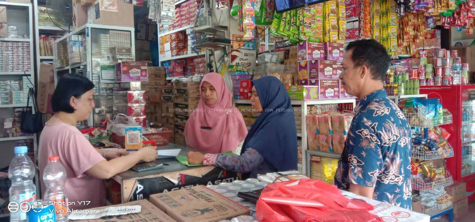 Dinas Koperasi, Usaha Kecil Menengah dan Perdagangan Kaupaten Bangka Barat Melakukan Pendataan Calon Pengecer Minyak Kita di Wilayah Kabupaten Bangka Barat